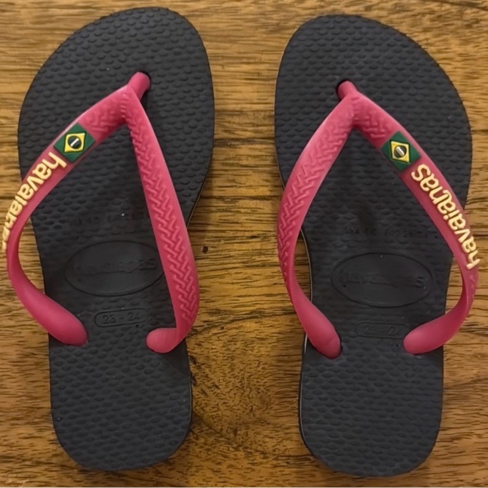 Havaianas Brazil Flag toddler Flip Flops Black Pink Size 9 23/24 NWT